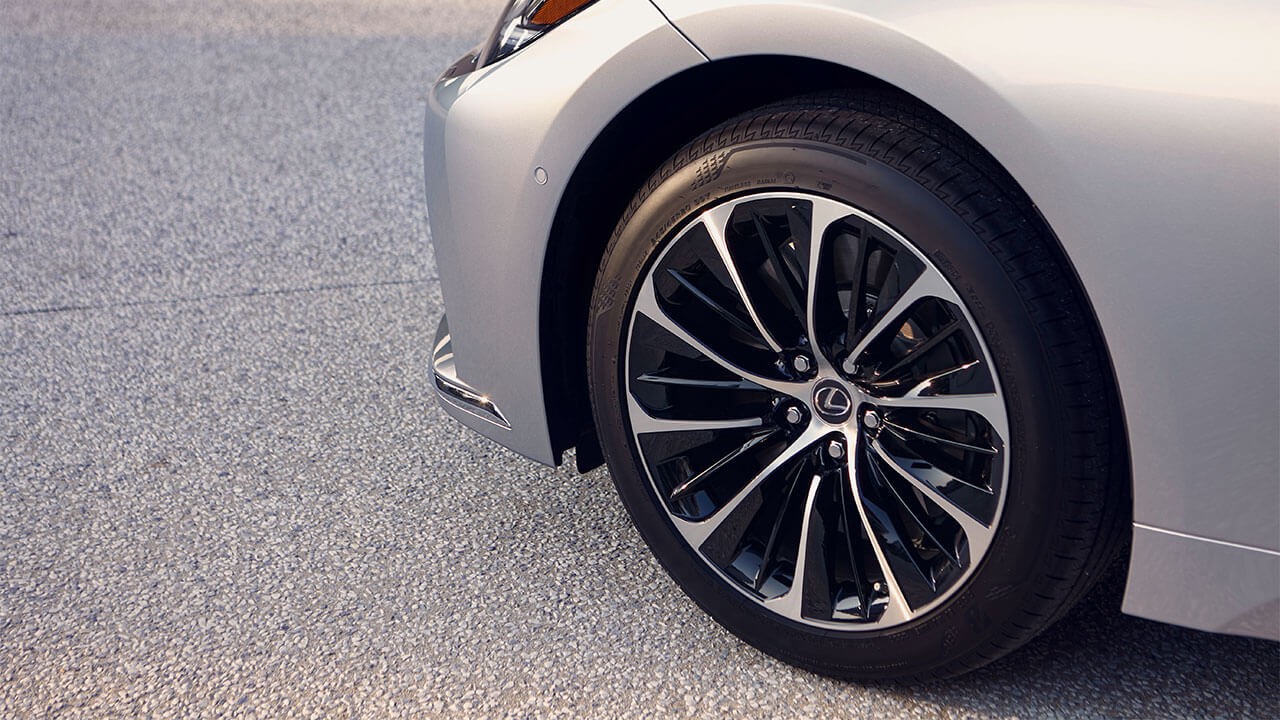 Close-up of a Lexus LS's machined alloy wheel