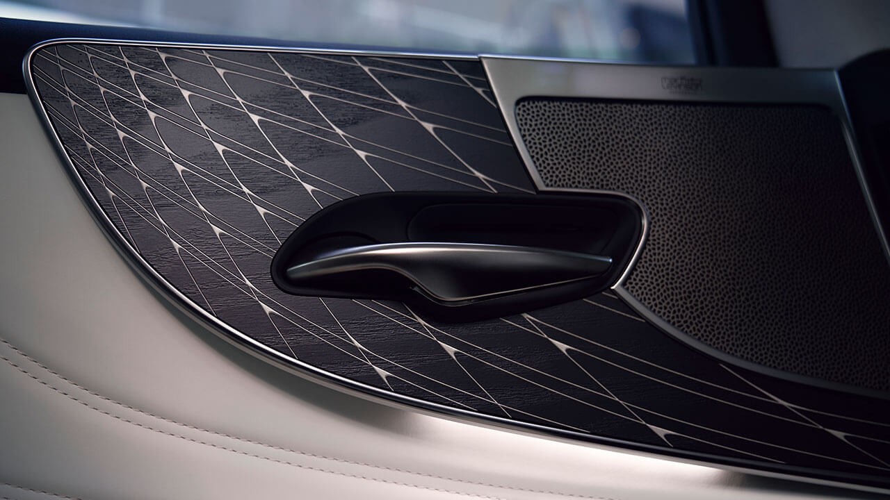 dxp-2022-lexus-ls-features-takumi-crafted-interior-1280x720