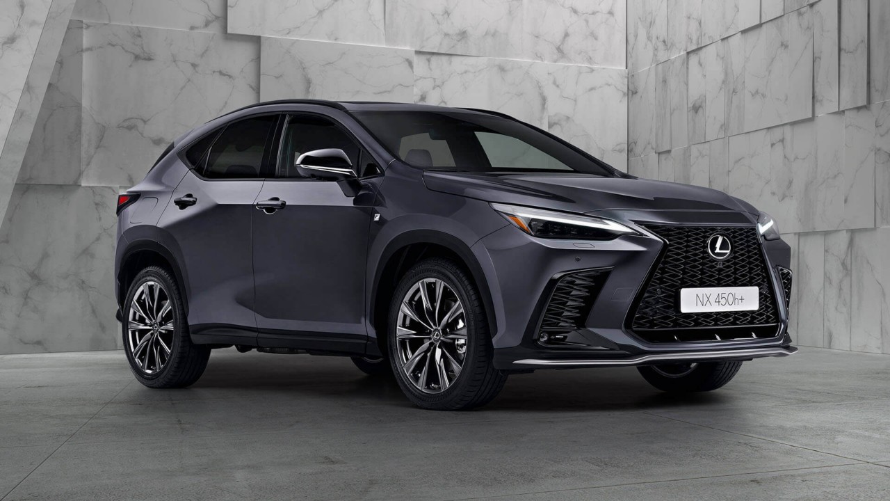 Lexus NX 450h+  sāna skats